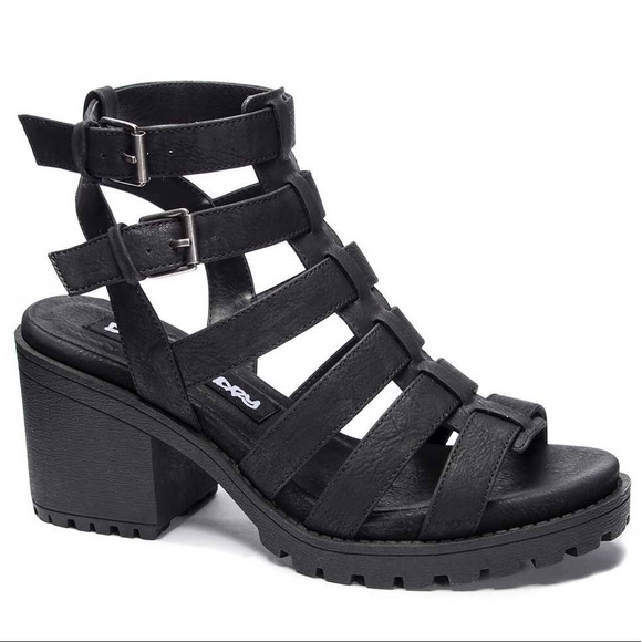 NWOT Chinese Laundry Fun Stuff Chunky Strap Sandal BLACK - SIZE 8 - Picture 2 of 10